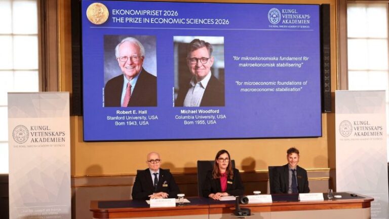 Otorgan el Nobel de Economía 2026 a Robert E. Hall y Michael Woodford por sus modelos para afrontar las crisis