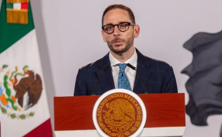 Claudia Sheinbaum anuncia esquema con Inteligencia Artificial para optimizar el abasto de medicinas en el sector salud